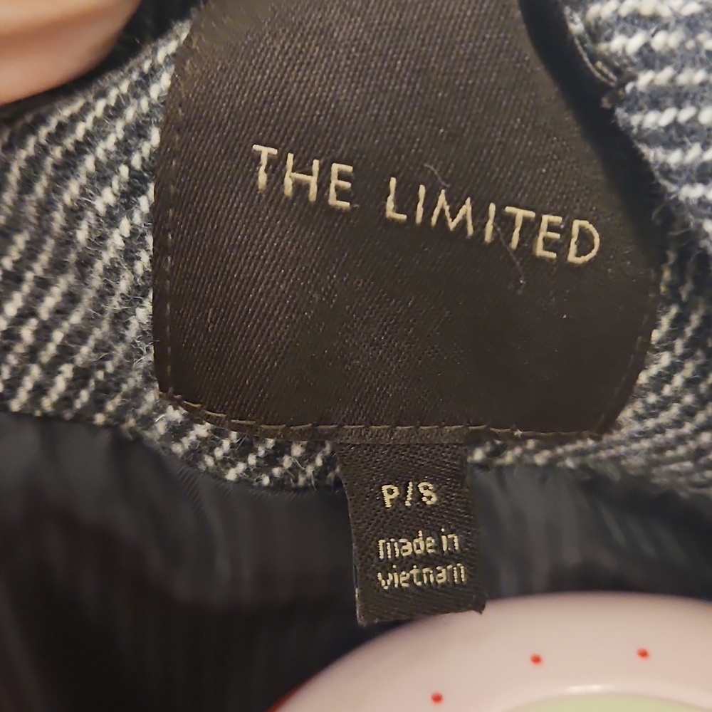 Limited Wool Vest - Picture 3 of 4